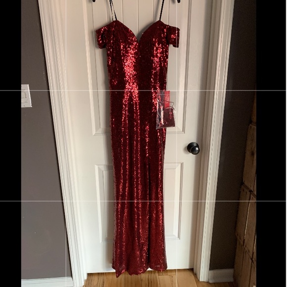 B. Smart Dresses & Skirts - Beautiful Ruby Red Sequin Formal sz 7/8